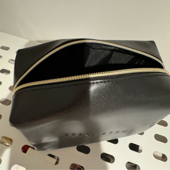 Bobbi Brown Makeup Pouch - Picture 2 of 2